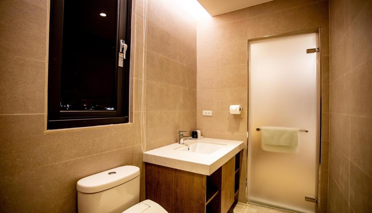 Beauty Avenue Inn Kaohsiung Exterior foto