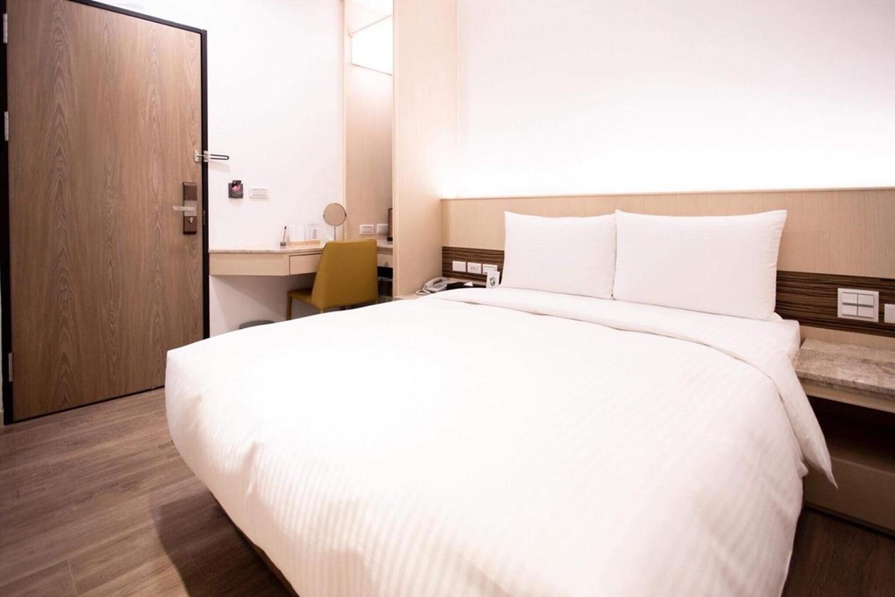 Beauty Avenue Inn Kaohsiung Exterior foto